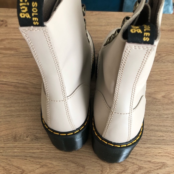 NIB $200 Dr. Martens Leona Combat Boot in Vintage Taupe Sendal -6US and 9US! - Picture 11 of 13